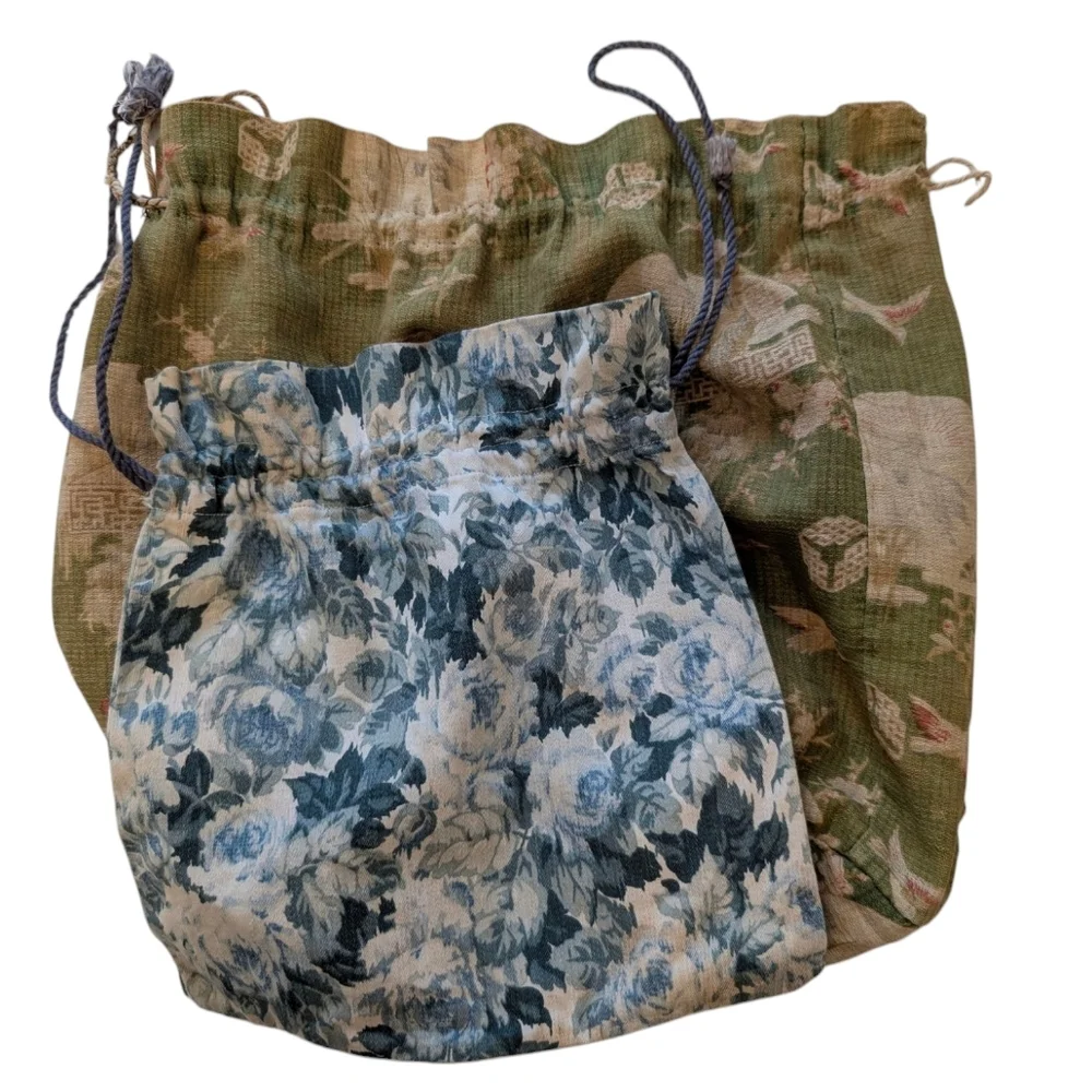VINTAGE Floral Fabric Drawstring Bag Makeup Jewelry Blue Green 1940 9x9